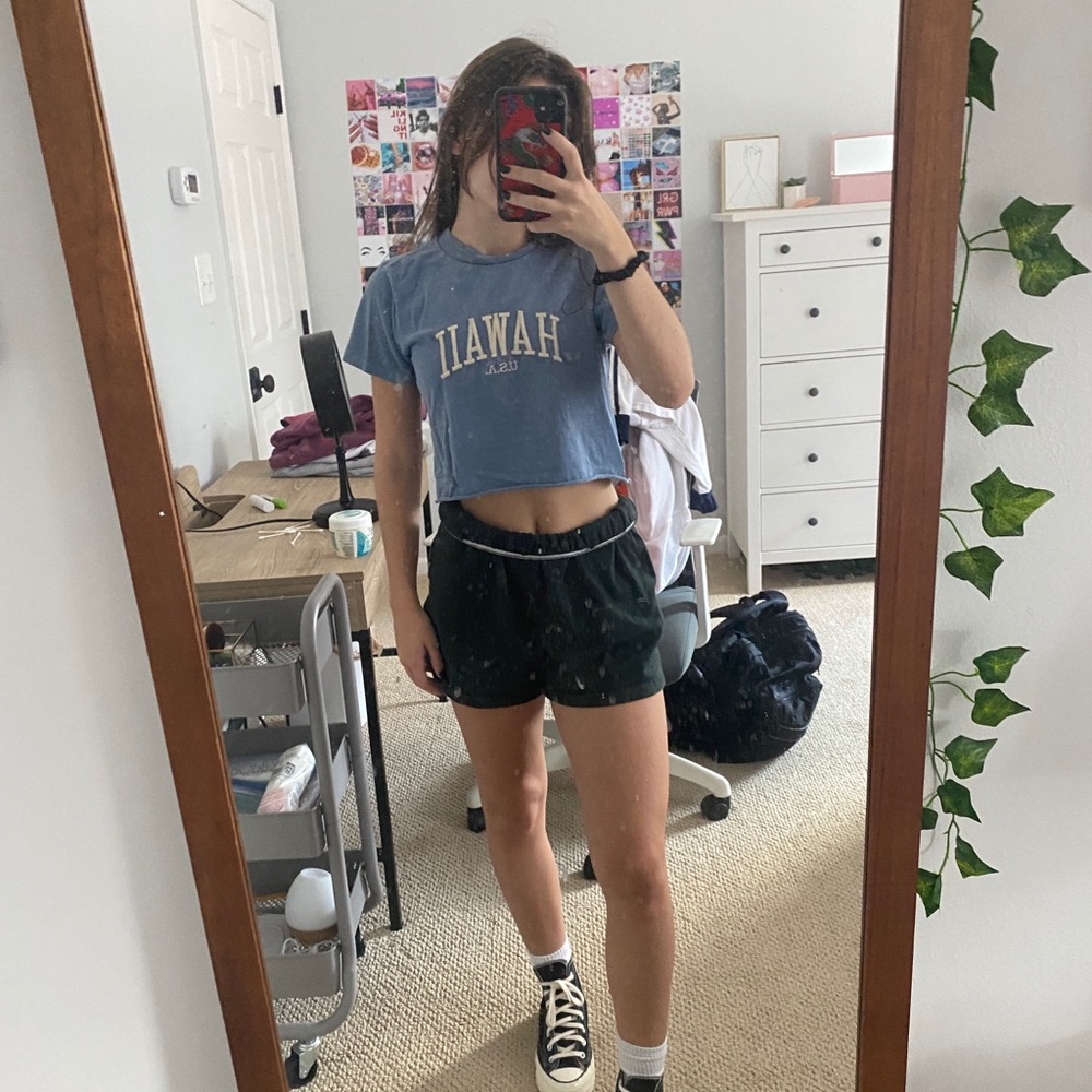 cropped t-shirt